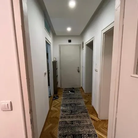 Stan Na Dan Apartment *